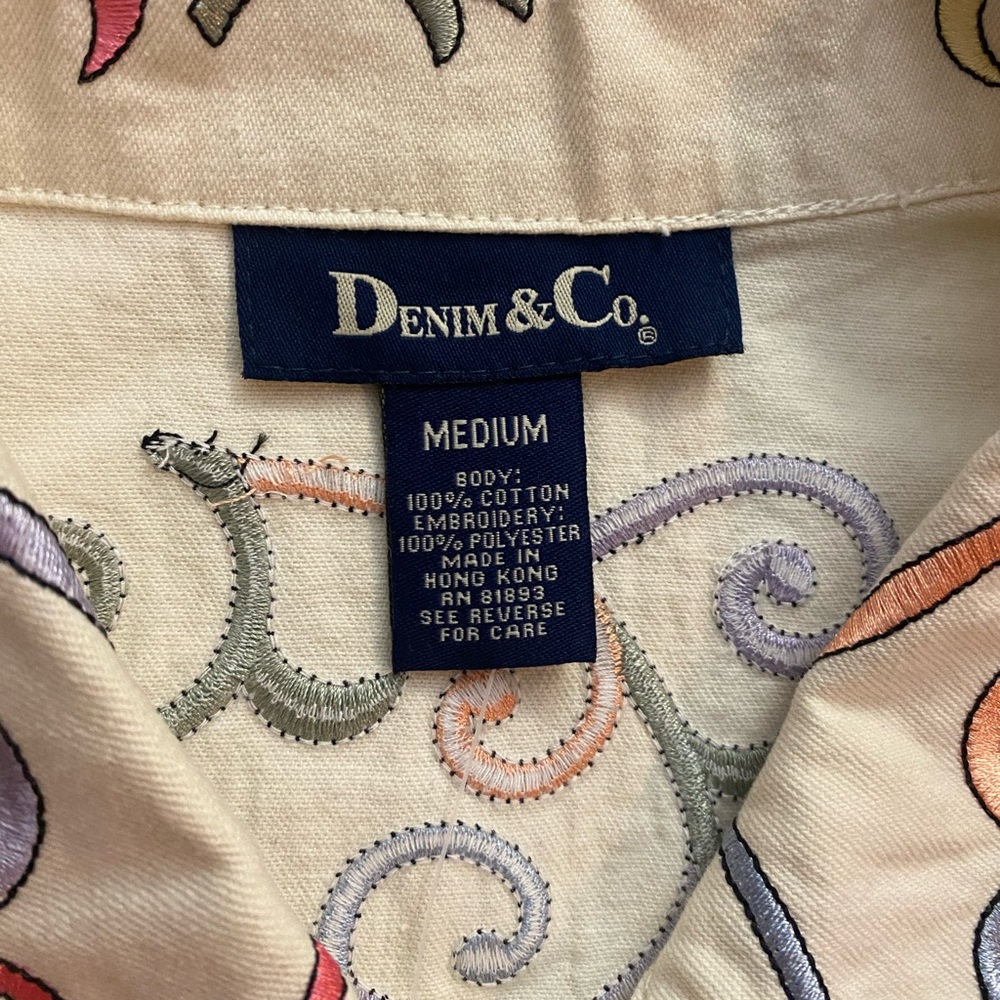 NWT Denim & Co Women’s Beige Painter Jacket Size Medium Pastel Floral Embroidery - Picture 3 of 11